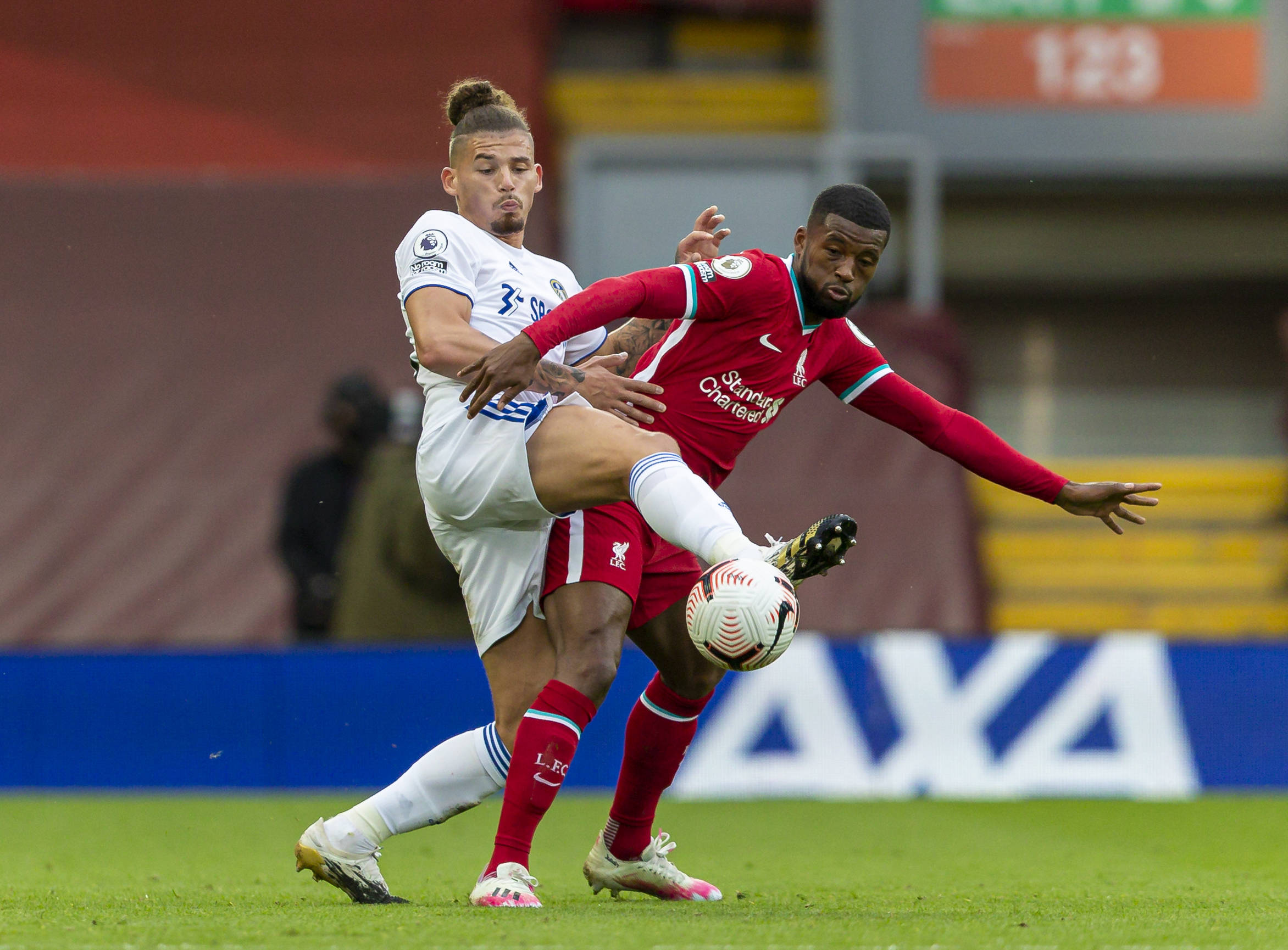 受多重因素 受多重因素