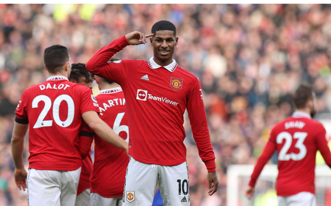 队通过一场 队通过一场